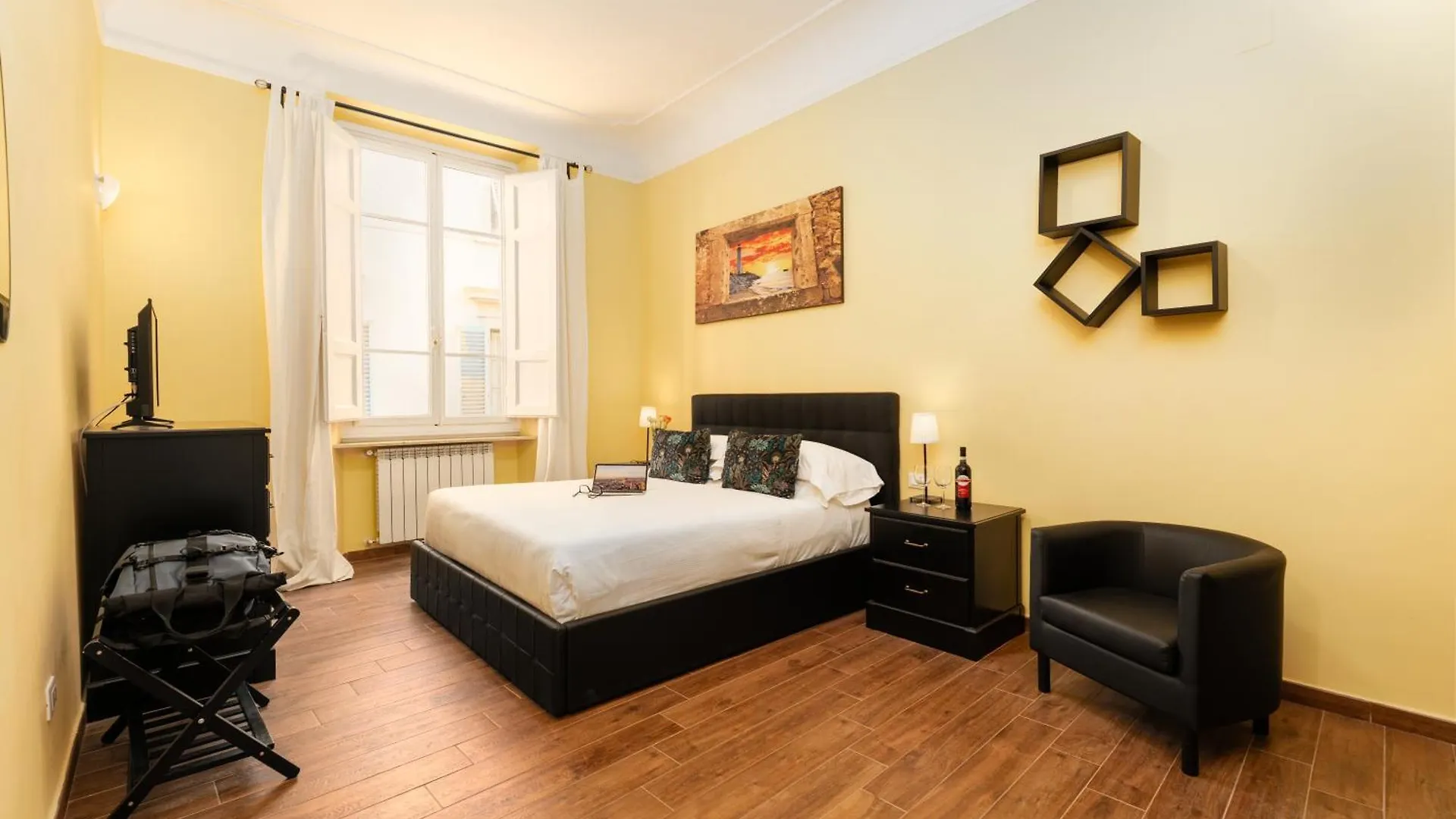 Apartment Maison Louise Florence Italy