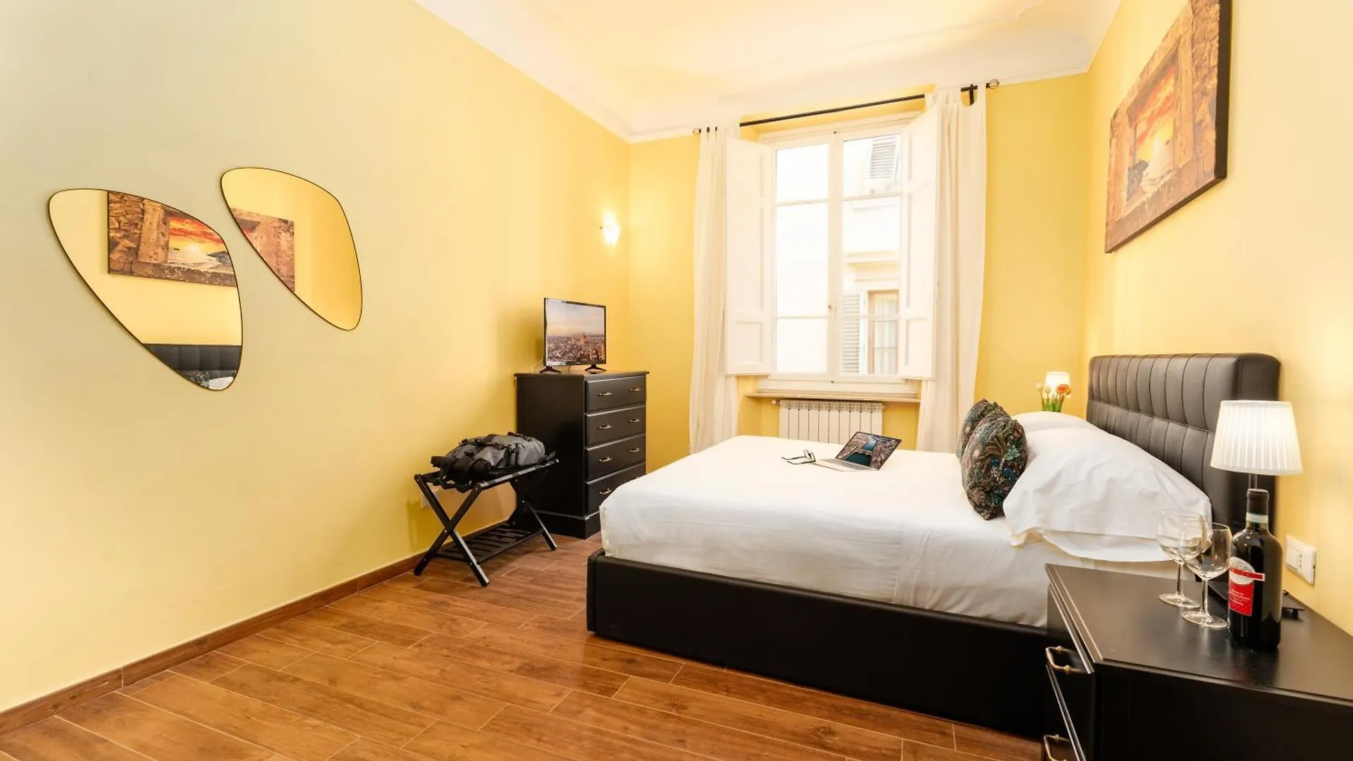 Maison Louise Florence 0*,